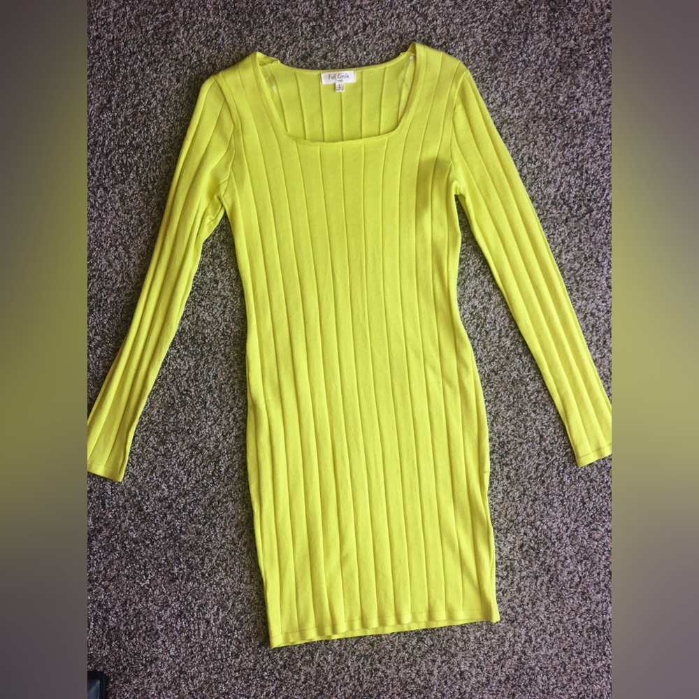 Full Circle Dress💚 - Picture 2 of 10